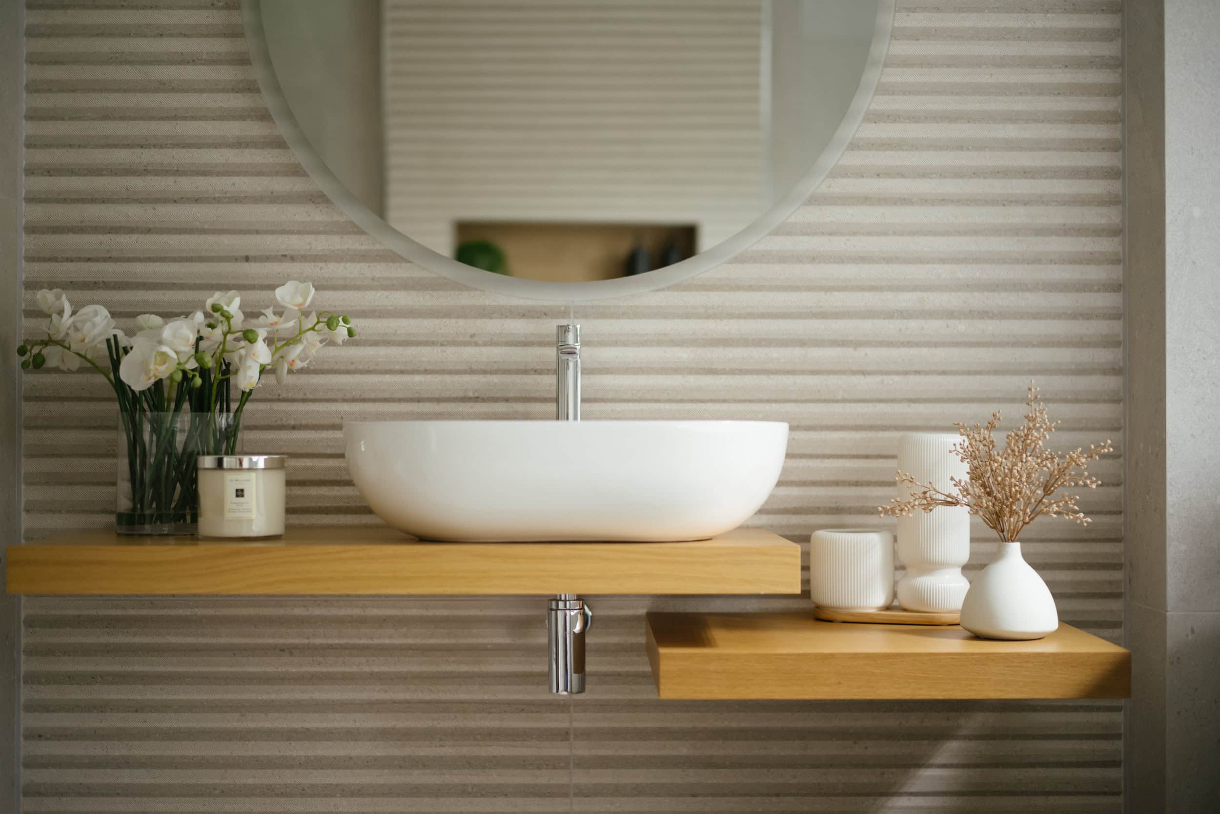 floating bathroom shelves